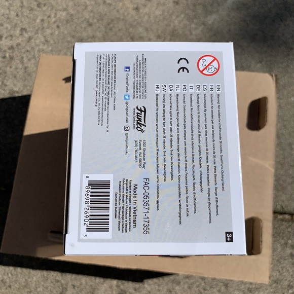 Vaulted New in Box 2017 Avengers Infinity War Marvel Proxima Midnight Funko Pop - Picture 7 of 7